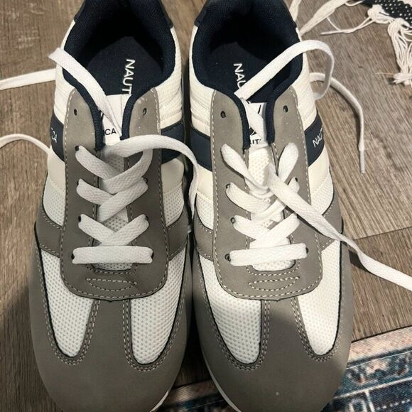 NWOT Boys nautica shoes size 5 - Picture 1 of 7